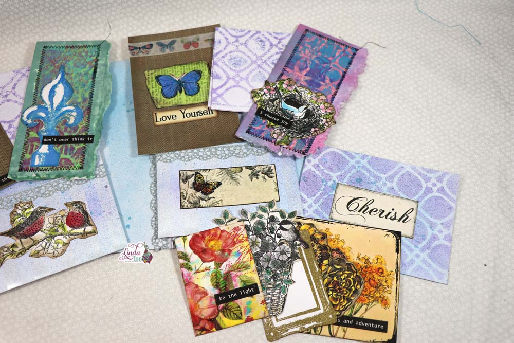 Day 2 Stationery Gift Set Pocket Folder of the 12 days of Junk Journal Gift Ideas. This is a super fun tutorial today using envelopes to create a pocket folder or folio filled with goodies. Dig around and find two envelopes that are the same size and play along.